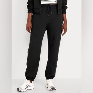 NWT Old Navy Dynamic Fleece Cinched Cuff Jogger Sweatpants, Black Jack - Medium